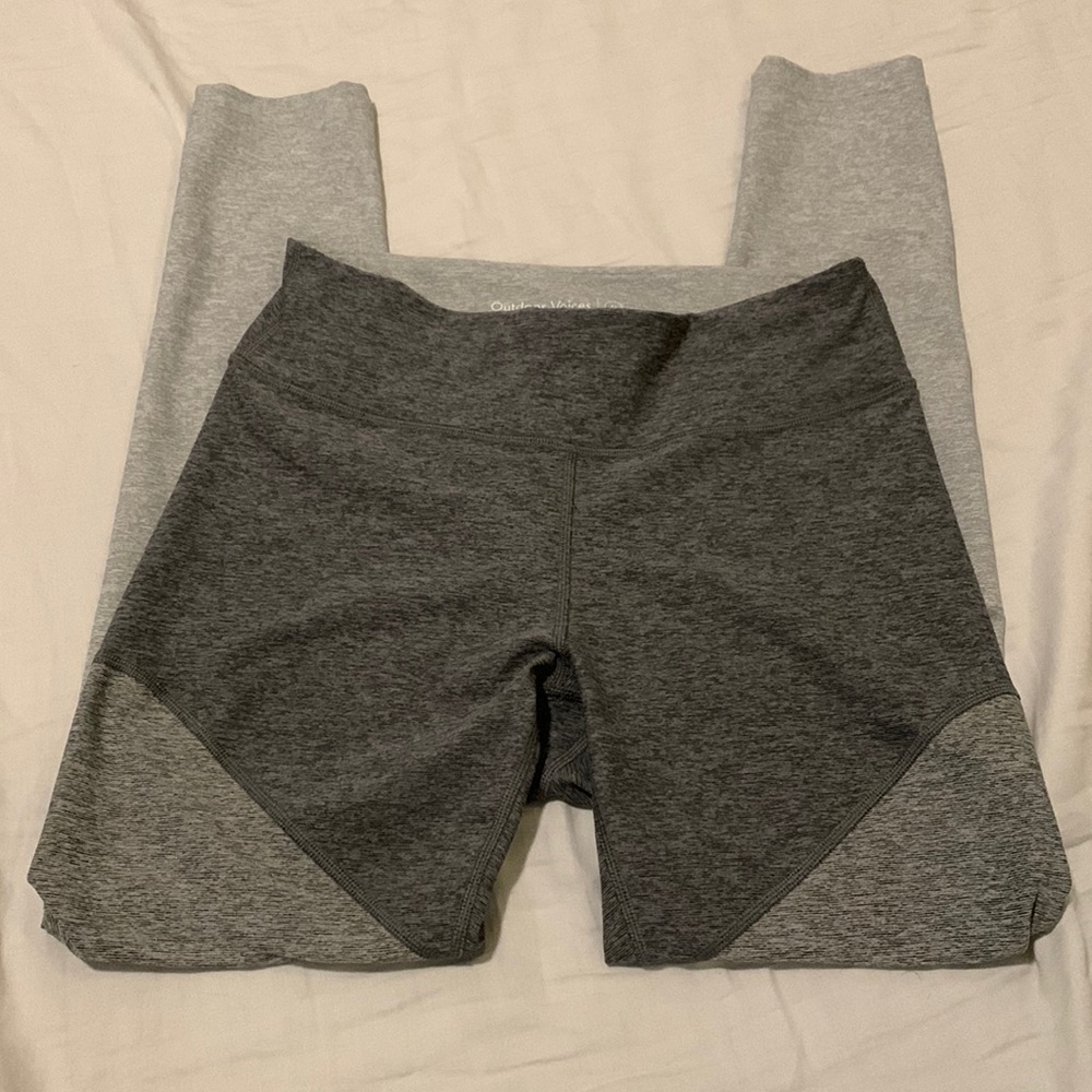 Outdoor voices gray size M leggings